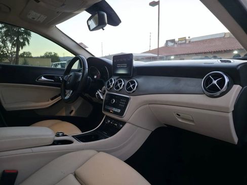 Used 2018 Mercedes-Benz GLA 250 image 24