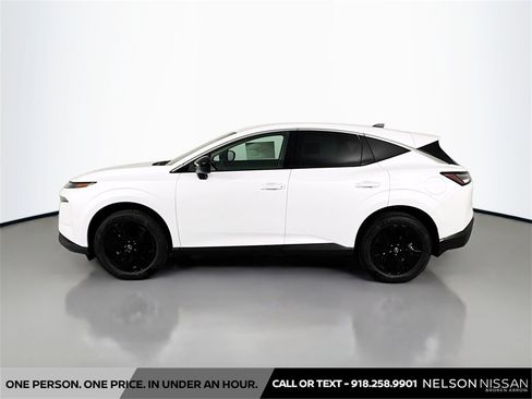 New 2025 Nissan Murano SV image 8