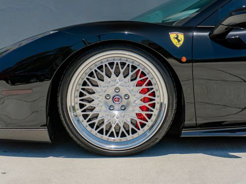 Used 2018 Ferrari 488 Spider RWD image 18