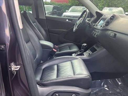 Used 2016 Volkswagen Tiguan SEL image 8