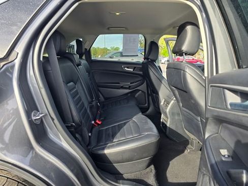 Used 2024 Ford Edge SEL image 19