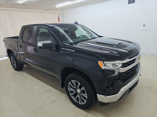 Used 2023 Chevrolet Silverado 1500 LT AWD/4WD image 29