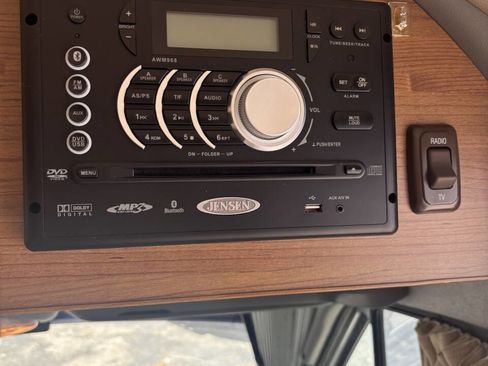 Used 2015 Mercedes-Benz Sprinter 3500 image 14