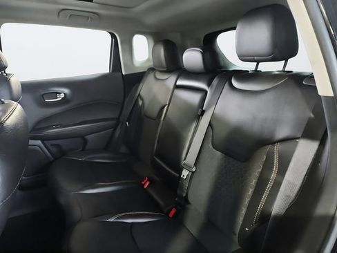 Used 2020 Jeep Compass Latitude AWD/4WD image 18