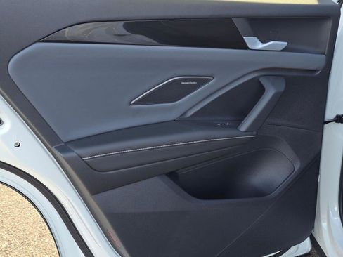 New 2026 Volkswagen Tiguan SEL R-Line image 42