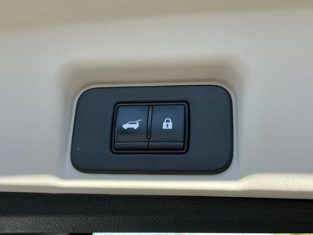 Used 2024 Nissan Ariya AWD image 39