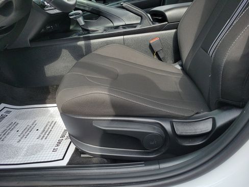 Certified 2025 Hyundai Elantra Sport image 17