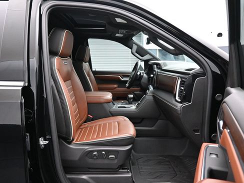 Used 2024 GMC Sierra 1500 Denali Ultimate AWD/4WD image 13