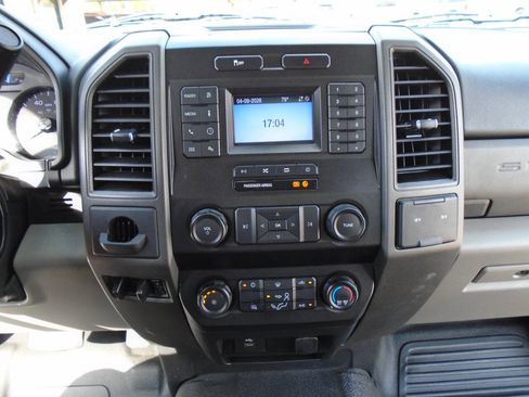 Used 2020 Ford F250 XL w/ Power Equipment Group image 11