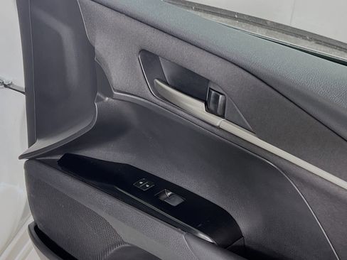 Used 2025 Toyota Camry LE image 32