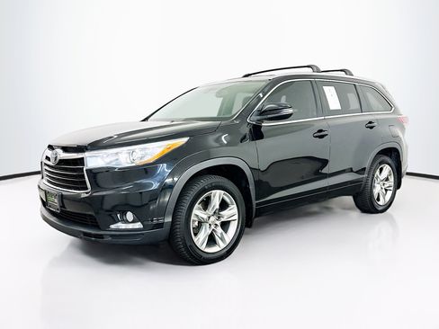 Used 2015 Toyota Highlander Limited Platinum image 3
