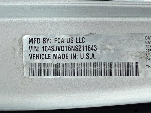 Used 2022 Jeep Wagoneer Series III AWD/4WD image 30