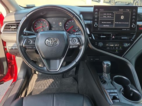 Used 2021 Toyota Camry XSE FWD image 14