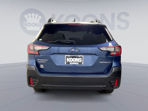Used 2022 Subaru Outback Premium image 11