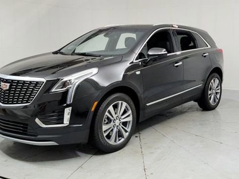 Certified 2025 Cadillac XT5 Premium Luxury w/ LPO, Floor Liner Package image 1