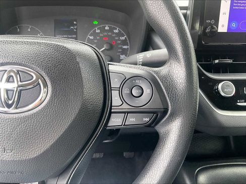 Used 2023 Toyota Corolla LE image 23