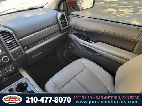 Used 2021 Ford Expedition XLT image 15