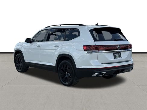 New 2026 Volkswagen Atlas SE image 7