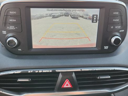 Used 2019 Hyundai Santa Fe SEL FWD image 17