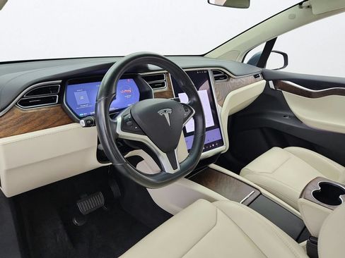 Used 2018 Tesla Model X 75D AWD/4WD image 9
