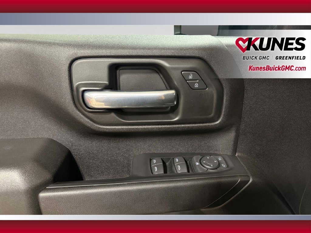 Used 2022 Chevrolet Silverado 2500 Custom w/ Custom Convenience Package AWD/4WD image 18