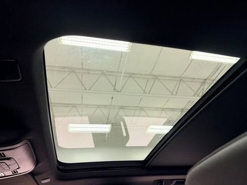 Certified 2023 Chevrolet Tahoe Z71 w/ Luxury Package image 21