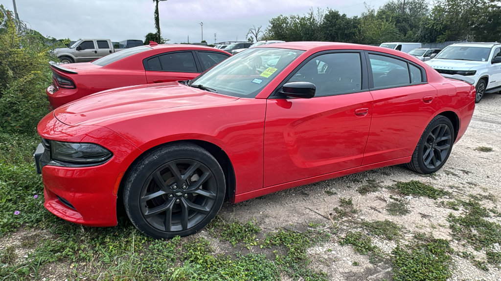 Used 2021 Dodge Charger SXT w/ Blacktop Package RWD image 15