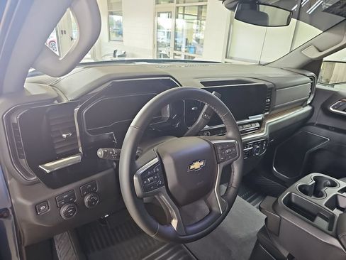 Certified 2024 Chevrolet Silverado 1500 LT AWD/4WD image 19