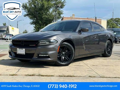 Used 2019 Dodge Charger SXT w/ Leather Interior Group RWD image 1