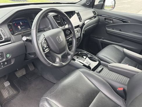 Used 2021 Honda Passport Touring image 11