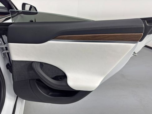 Used 2021 Tesla Model S Plaid image 51