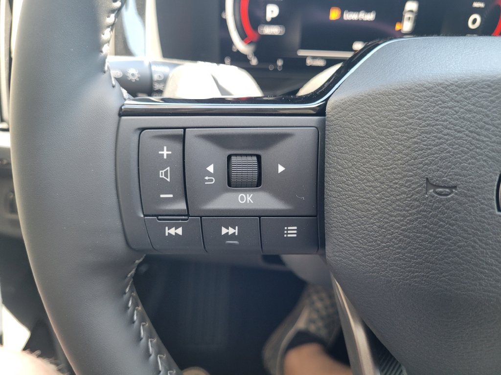 New 2026 Nissan Pathfinder SL AWD/4WD image 19