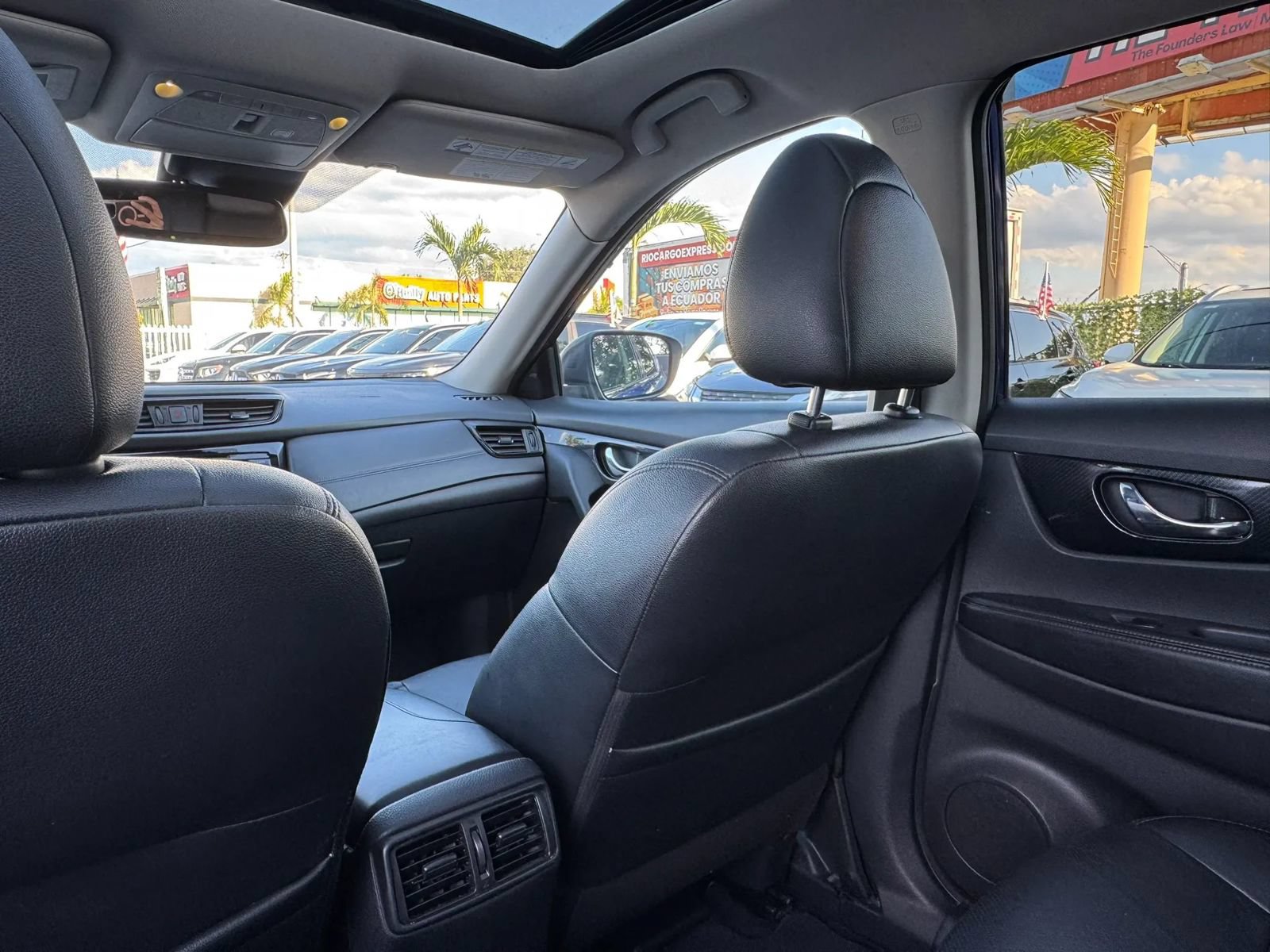 Used 2019 Nissan Rogue SL w/ Premium Package AWD/4WD image 12
