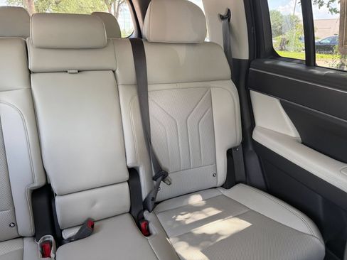 Used 2025 Hyundai Santa Fe SEL AWD/4WD image 40