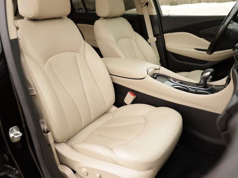 Used 2017 Buick Envision Essence image 30