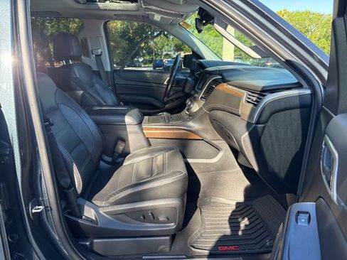 Used 2020 GMC Yukon XL Denali w/ Enhanced Security Package image 10