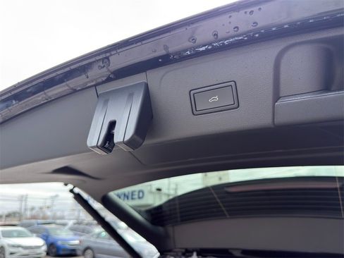 New 2026 Volkswagen Atlas SE image 8