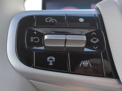 New 2026 Genesis GV70 2.5T Advanced AWD/4WD image 21