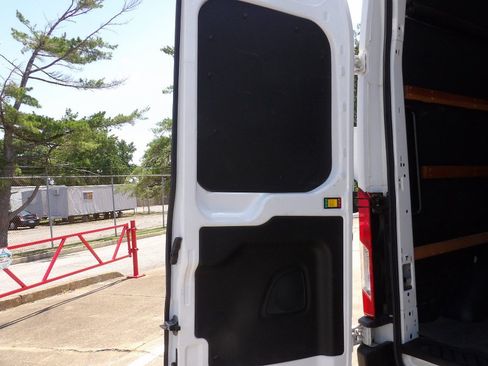 Used 2022 Ford Transit 250 148 High Roof w/ Load Area Protection Package RWD image 32