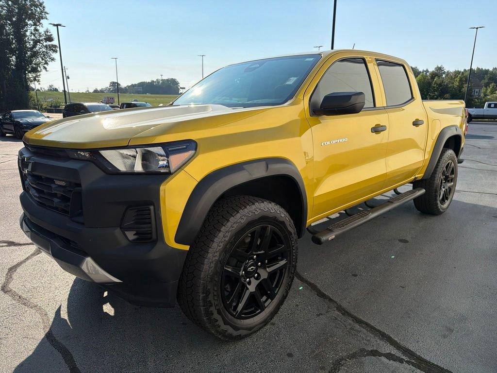 Used 2024 Chevrolet Colorado Trail Boss AWD/4WD image 4