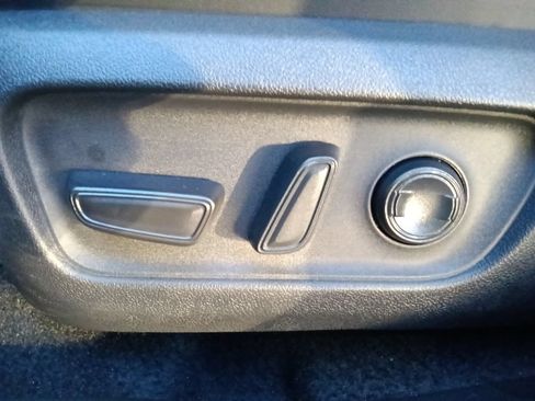 Used 2026 Toyota RAV4 Limited AWD/4WD image 16
