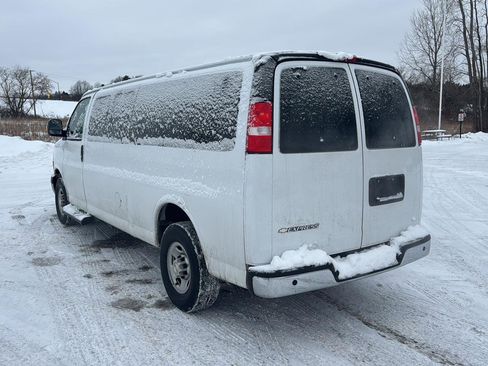 Used 2023 Chevrolet Express 3500 LT w/ LT Preferred Equipment Group image 3