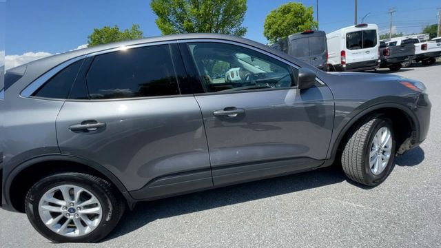 Certified 2022 Ford Escape SE w/ Convenience Package AWD/4WD image 9