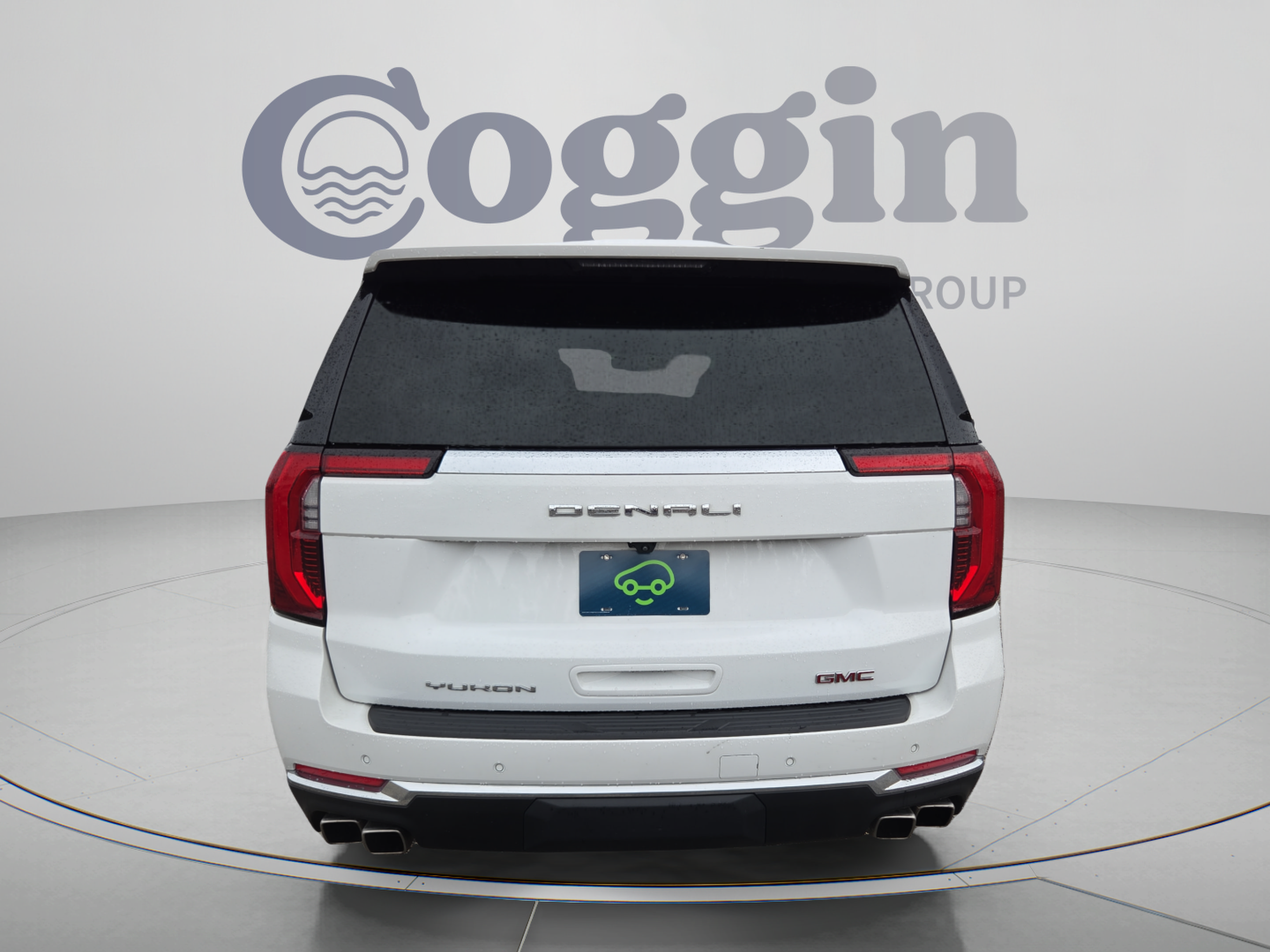 Used 2025 GMC Yukon XL Denali AWD/4WD image 4