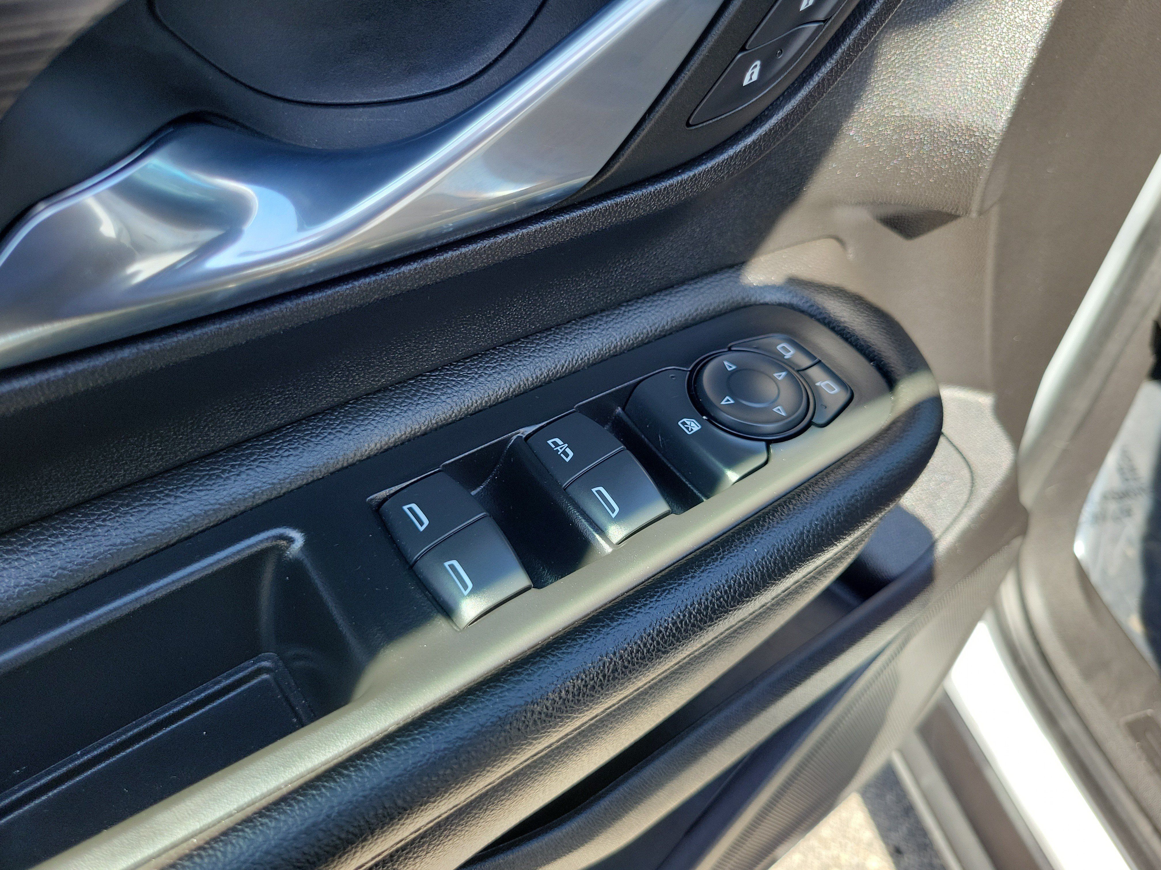 Used 2023 GMC Terrain SLE FWD image 23
