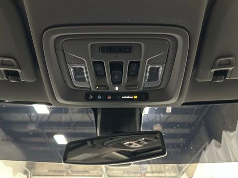 Used 2020 GMC Sierra 1500 SLT w/ SLT Premium Plus Package AWD/4WD image 35