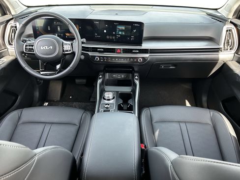 Used 2025 Kia Sorento EX AWD/4WD image 14