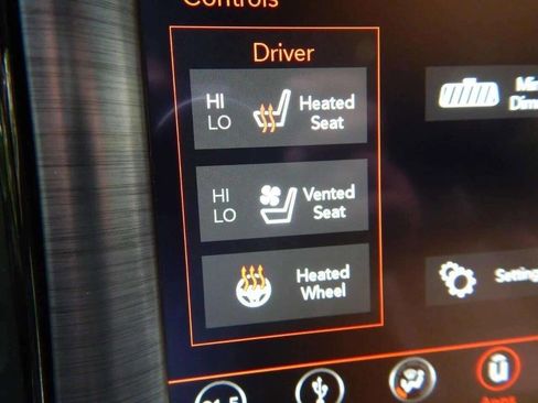 Used 2018 Dodge Challenger SXT Plus image 28