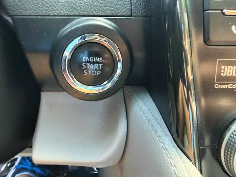 Used 2012 Toyota Camry XLE FWD image 19
