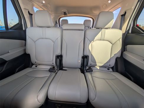 Certified 2025 Honda Pilot EX-L image 24